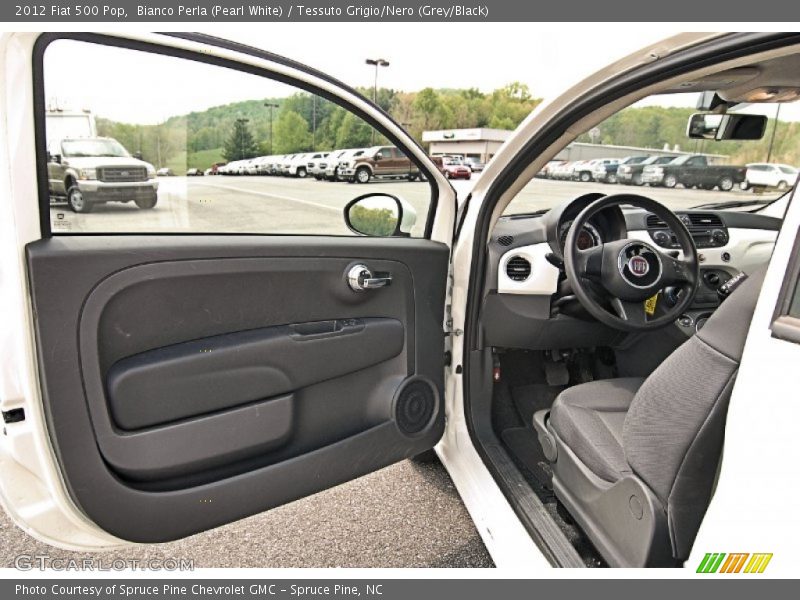 Bianco Perla (Pearl White) / Tessuto Grigio/Nero (Grey/Black) 2012 Fiat 500 Pop