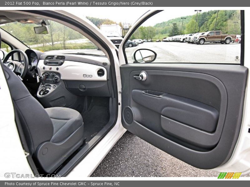 Bianco Perla (Pearl White) / Tessuto Grigio/Nero (Grey/Black) 2012 Fiat 500 Pop