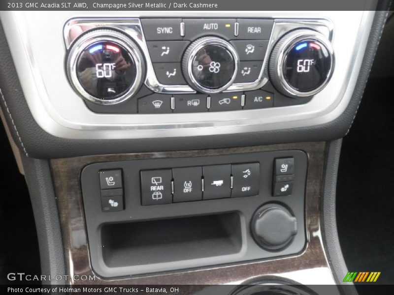 Controls of 2013 Acadia SLT AWD