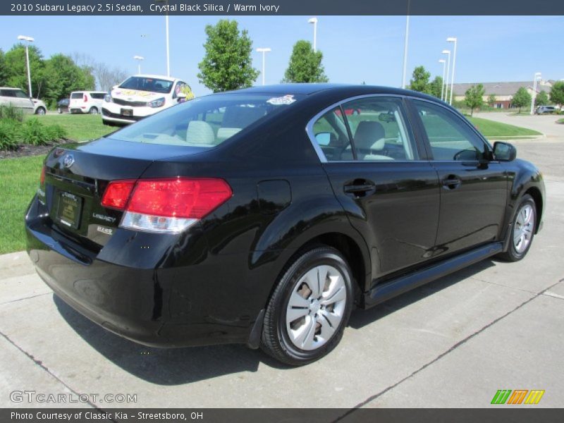 Crystal Black Silica / Warm Ivory 2010 Subaru Legacy 2.5i Sedan