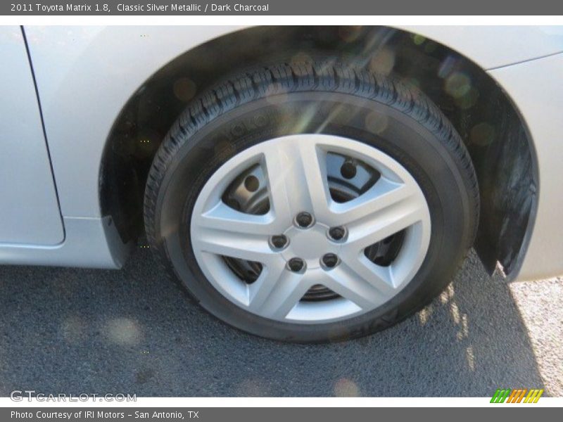 Classic Silver Metallic / Dark Charcoal 2011 Toyota Matrix 1.8