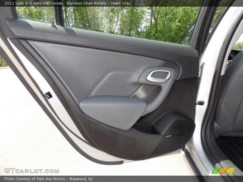 Door Panel of 2011 9-5 Aero XWD Sedan