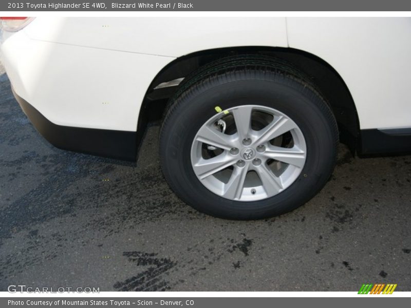 Blizzard White Pearl / Black 2013 Toyota Highlander SE 4WD