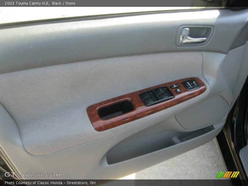 Black / Stone 2003 Toyota Camry XLE
