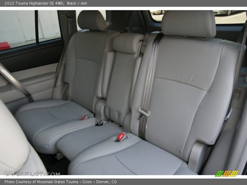 Black / Ash 2013 Toyota Highlander SE 4WD