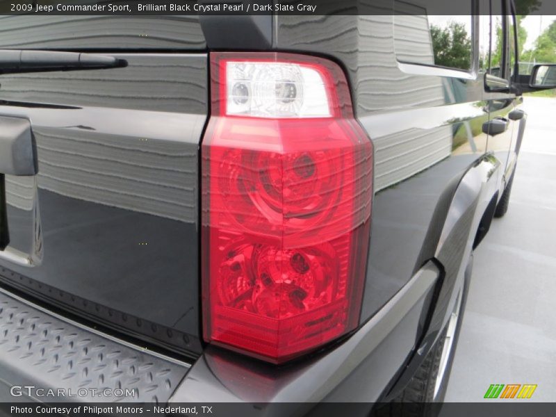 Brilliant Black Crystal Pearl / Dark Slate Gray 2009 Jeep Commander Sport