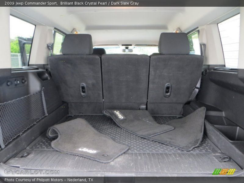 Brilliant Black Crystal Pearl / Dark Slate Gray 2009 Jeep Commander Sport