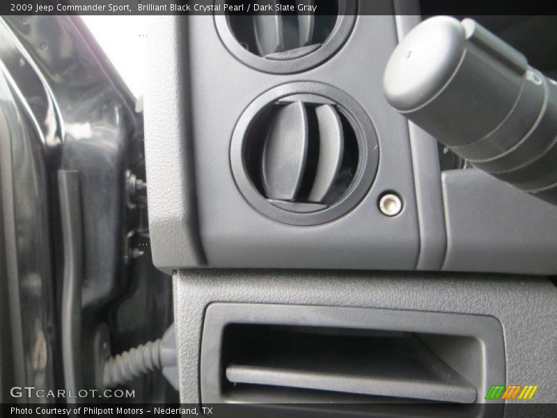 Brilliant Black Crystal Pearl / Dark Slate Gray 2009 Jeep Commander Sport