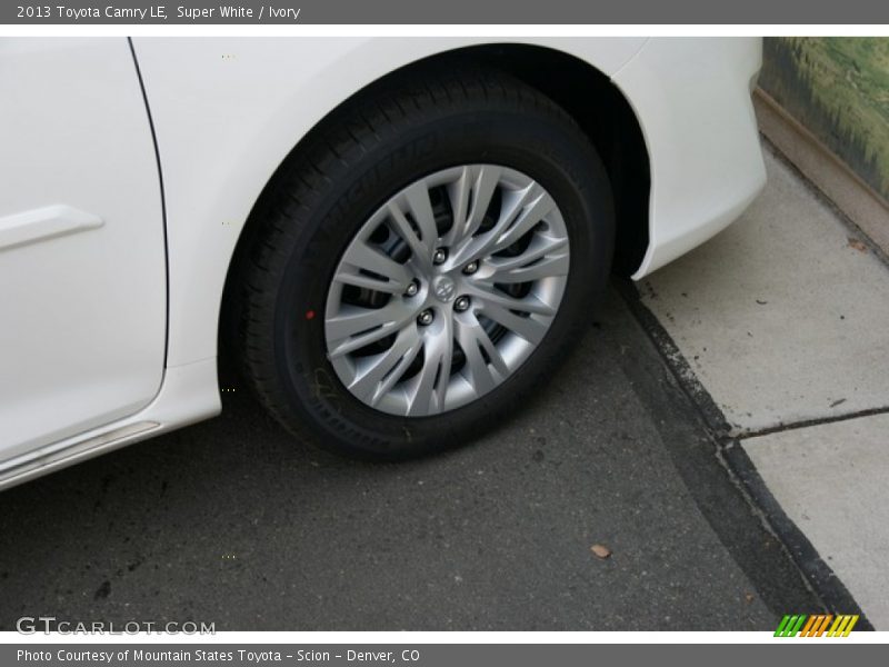 Super White / Ivory 2013 Toyota Camry LE