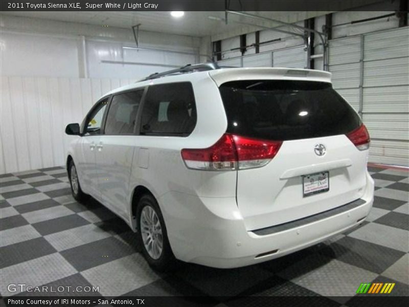 Super White / Light Gray 2011 Toyota Sienna XLE