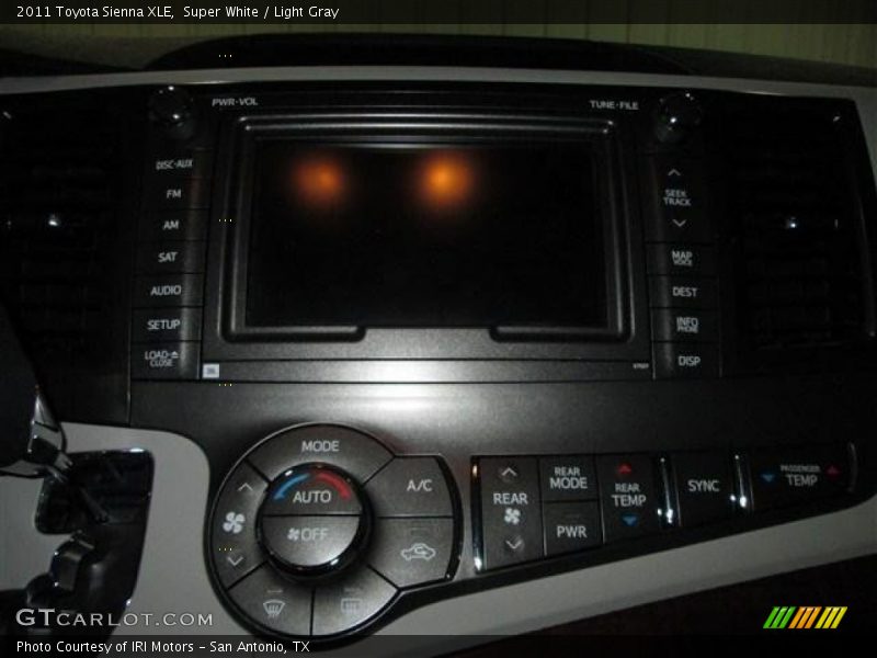 Super White / Light Gray 2011 Toyota Sienna XLE