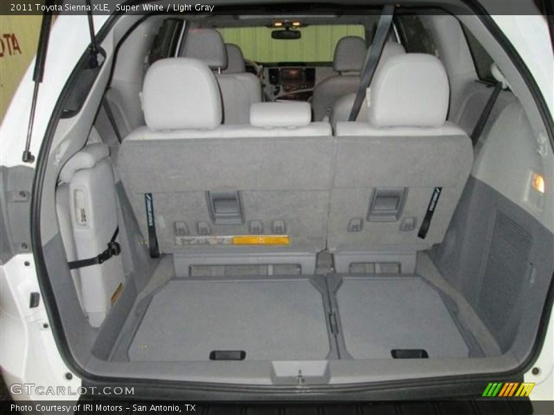 Super White / Light Gray 2011 Toyota Sienna XLE