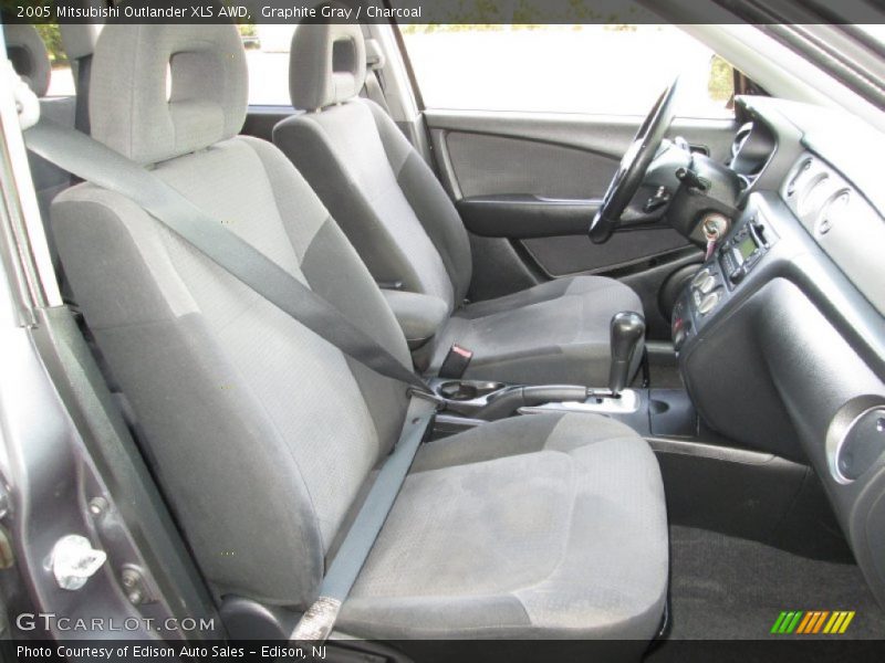 Front Seat of 2005 Outlander XLS AWD