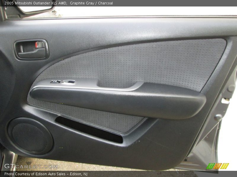 Door Panel of 2005 Outlander XLS AWD