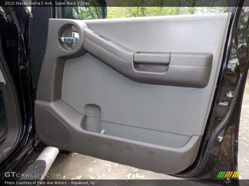 Super Black / Gray 2010 Nissan Xterra S 4x4