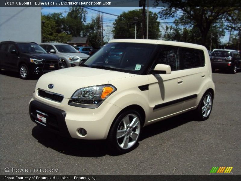 Dune Beige / Sand/Black Houndstooth Cloth 2010 Kia Soul !