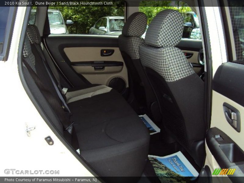 Dune Beige / Sand/Black Houndstooth Cloth 2010 Kia Soul !