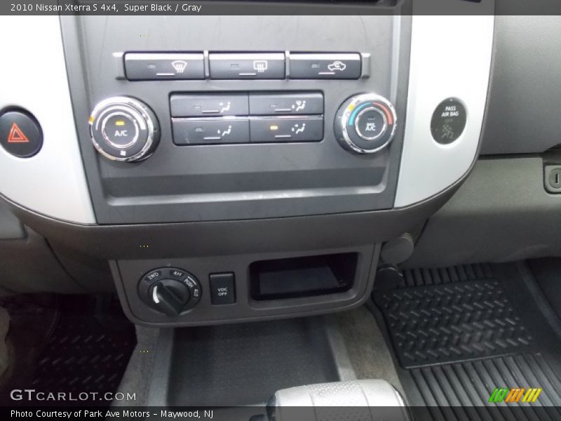 Super Black / Gray 2010 Nissan Xterra S 4x4