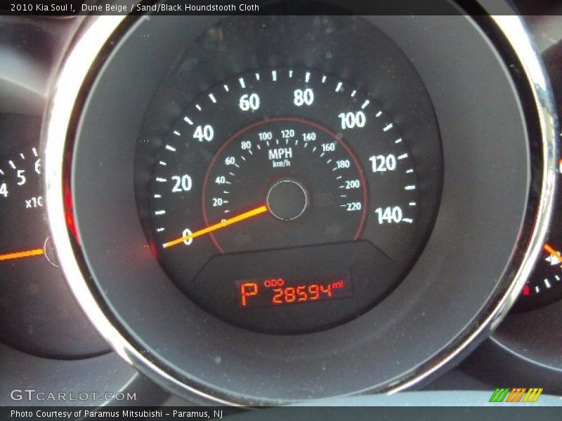 Dune Beige / Sand/Black Houndstooth Cloth 2010 Kia Soul !