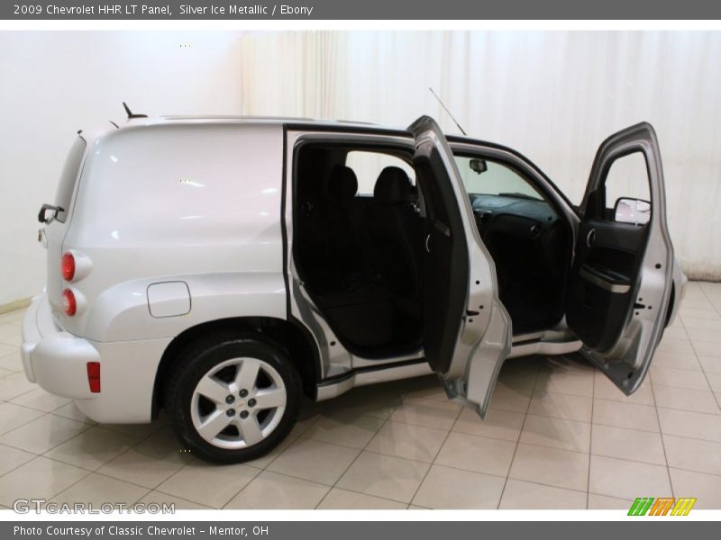 Silver Ice Metallic / Ebony 2009 Chevrolet HHR LT Panel