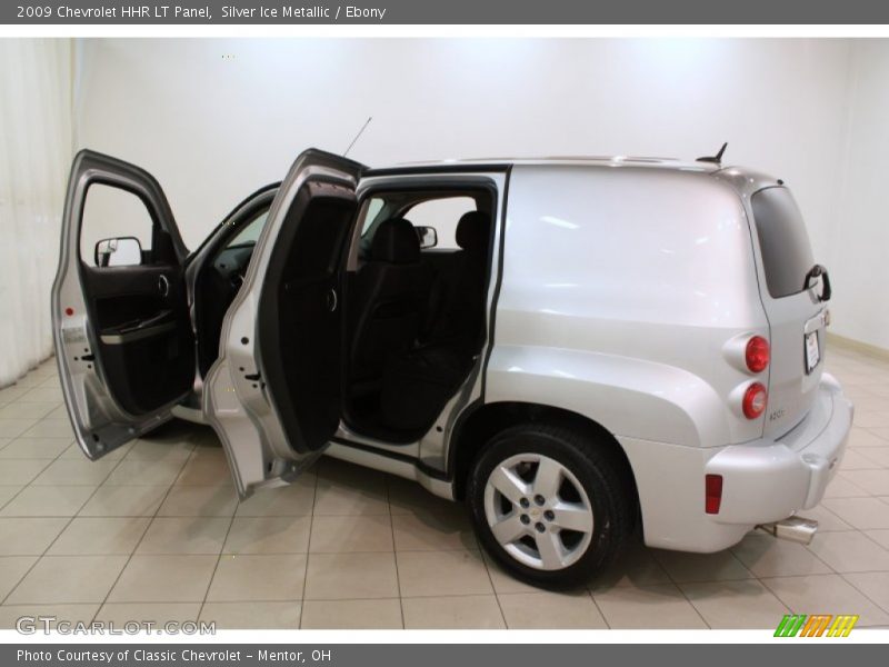 Silver Ice Metallic / Ebony 2009 Chevrolet HHR LT Panel