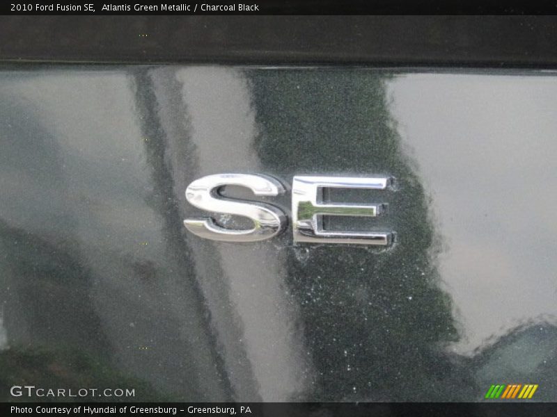 Atlantis Green Metallic / Charcoal Black 2010 Ford Fusion SE