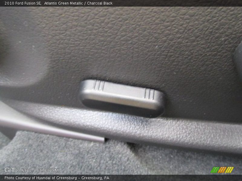 Atlantis Green Metallic / Charcoal Black 2010 Ford Fusion SE