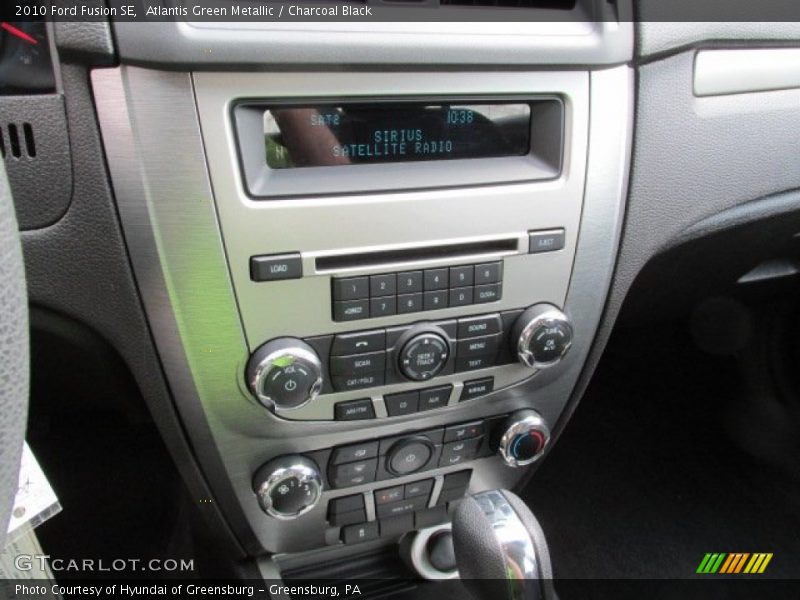 Atlantis Green Metallic / Charcoal Black 2010 Ford Fusion SE