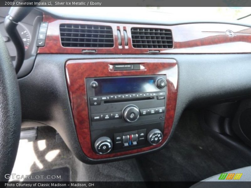 Silver Ice Metallic / Ebony 2009 Chevrolet Impala LS