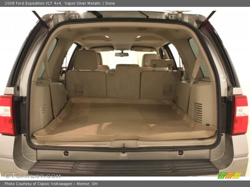 Vapor Silver Metallic / Stone 2008 Ford Expedition XLT 4x4