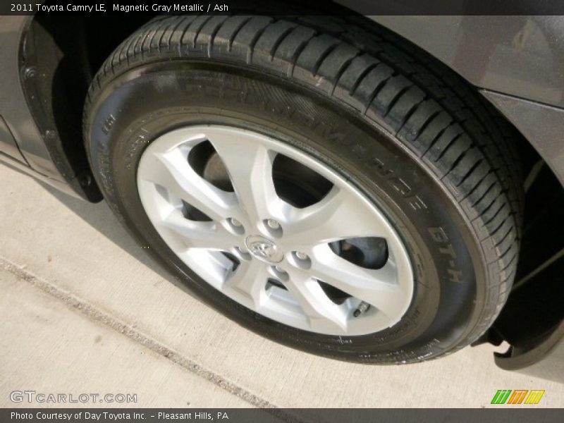 Magnetic Gray Metallic / Ash 2011 Toyota Camry LE