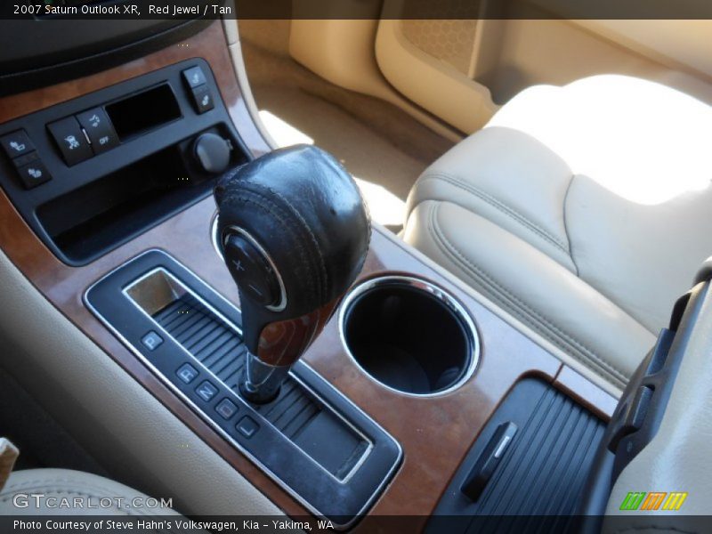 Red Jewel / Tan 2007 Saturn Outlook XR