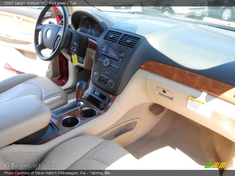 Red Jewel / Tan 2007 Saturn Outlook XR