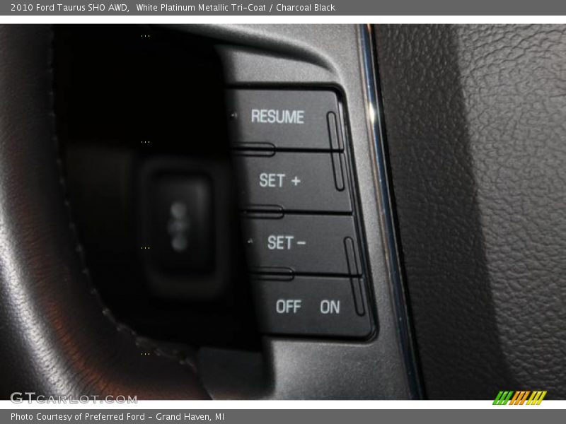 White Platinum Metallic Tri-Coat / Charcoal Black 2010 Ford Taurus SHO AWD