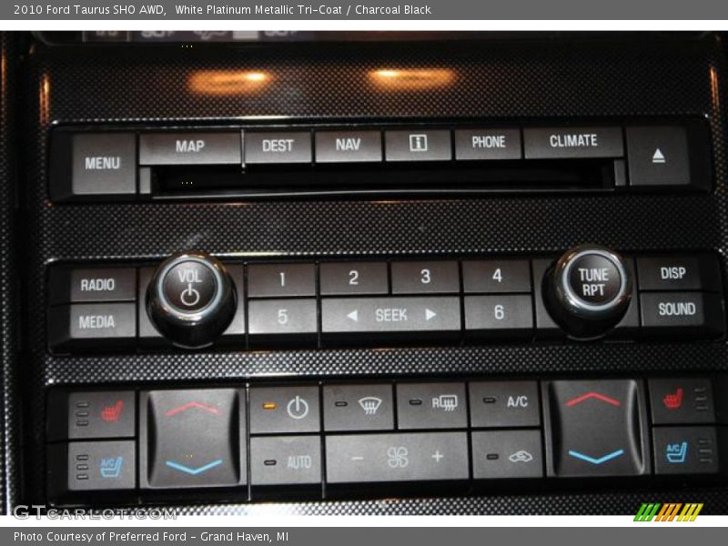 Controls of 2010 Taurus SHO AWD