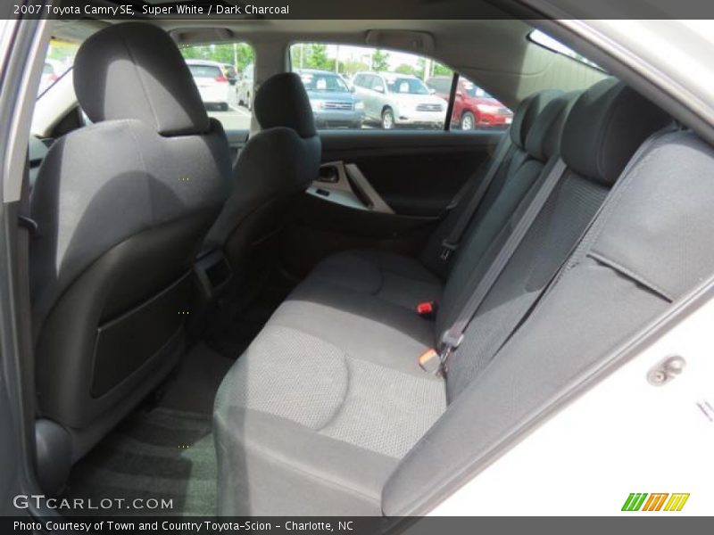 Super White / Dark Charcoal 2007 Toyota Camry SE