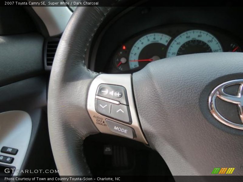 Super White / Dark Charcoal 2007 Toyota Camry SE