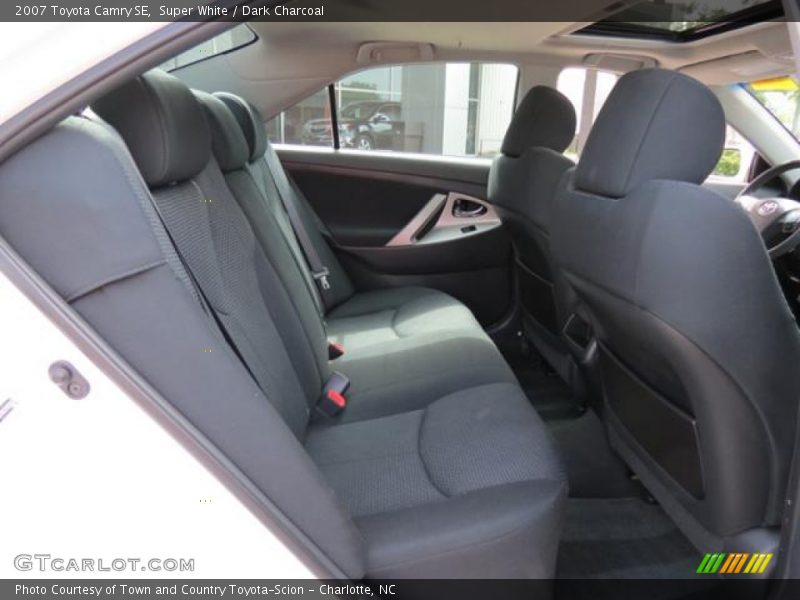 Super White / Dark Charcoal 2007 Toyota Camry SE