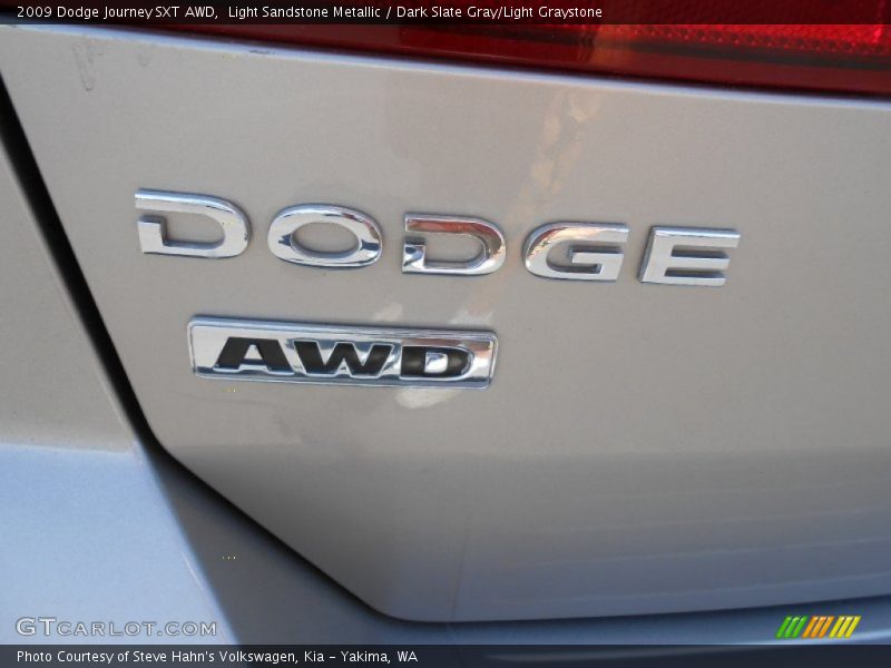 Light Sandstone Metallic / Dark Slate Gray/Light Graystone 2009 Dodge Journey SXT AWD