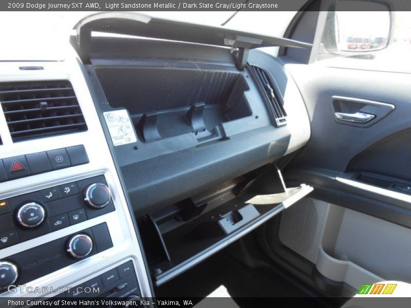 Light Sandstone Metallic / Dark Slate Gray/Light Graystone 2009 Dodge Journey SXT AWD