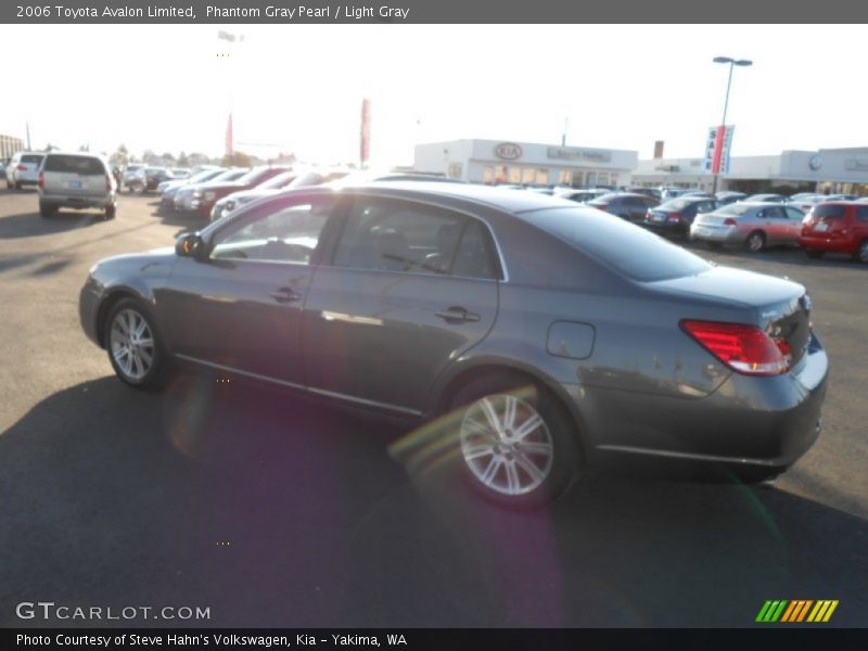 Phantom Gray Pearl / Light Gray 2006 Toyota Avalon Limited