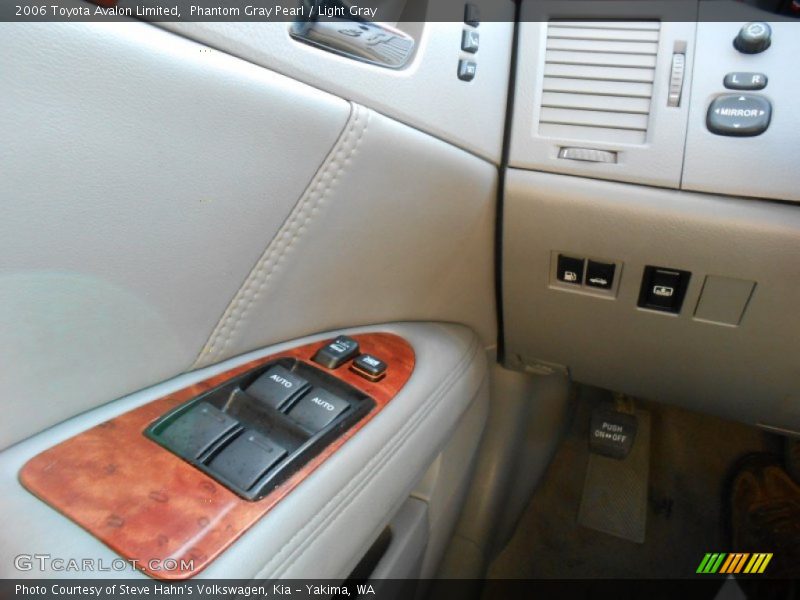 Phantom Gray Pearl / Light Gray 2006 Toyota Avalon Limited