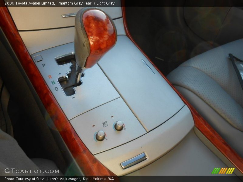 Phantom Gray Pearl / Light Gray 2006 Toyota Avalon Limited