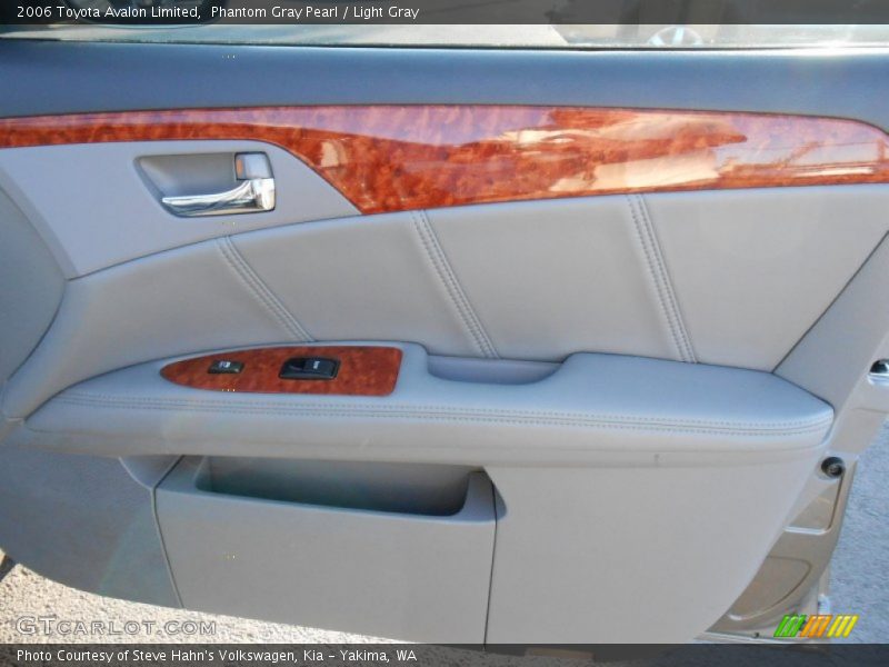 Phantom Gray Pearl / Light Gray 2006 Toyota Avalon Limited