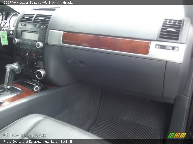 Black / Anthracite 2007 Volkswagen Touareg V6