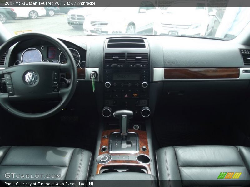 Black / Anthracite 2007 Volkswagen Touareg V6