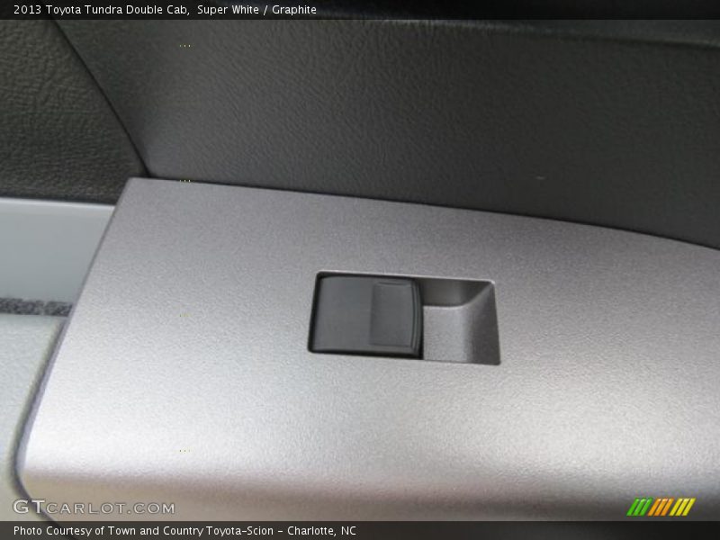Super White / Graphite 2013 Toyota Tundra Double Cab