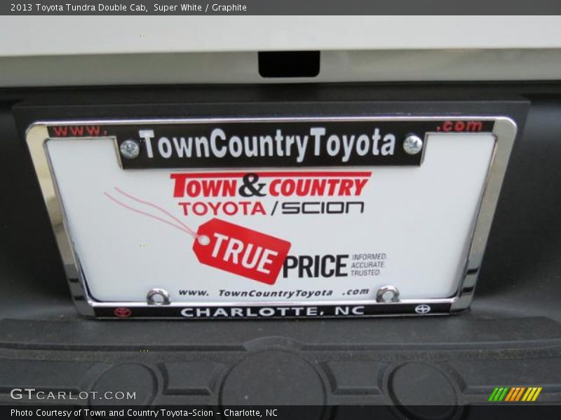 Super White / Graphite 2013 Toyota Tundra Double Cab