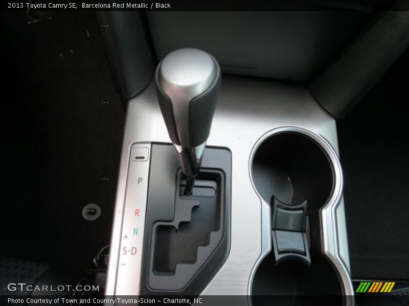 Barcelona Red Metallic / Black 2013 Toyota Camry SE