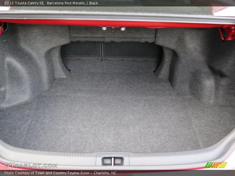 Barcelona Red Metallic / Black 2013 Toyota Camry SE